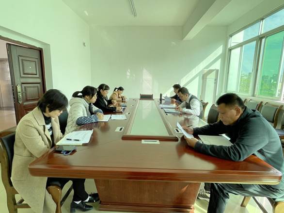 20211124党总支召开专题会议研究部署巡察整改工作照片